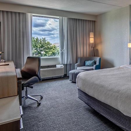 คอร์ตยาร์ด ดัลเลส แอร์พอร์ต เฮิร์นดอน Hotel ภายนอก รูปภาพ