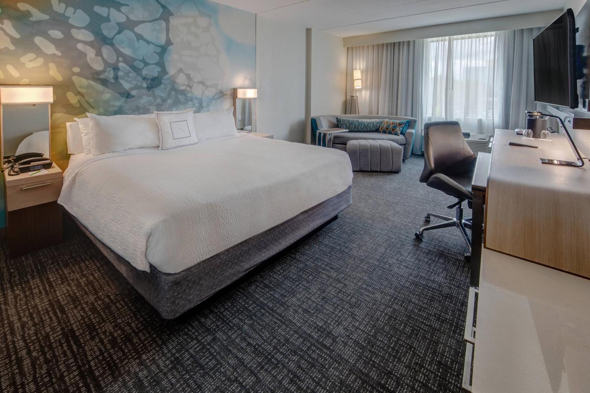 คอร์ตยาร์ด ดัลเลส แอร์พอร์ต เฮิร์นดอน Hotel ภายนอก รูปภาพ